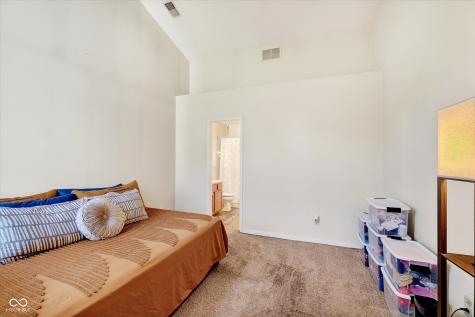 5182 Pin Oak Drive Indianapolis IN 46254