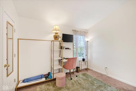 5182 Pin Oak Drive Indianapolis IN 46254