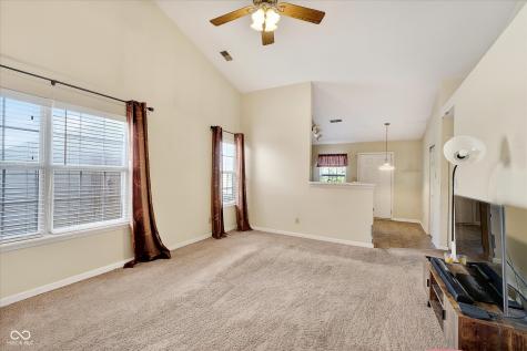 5182 Pin Oak Drive Indianapolis IN 46254