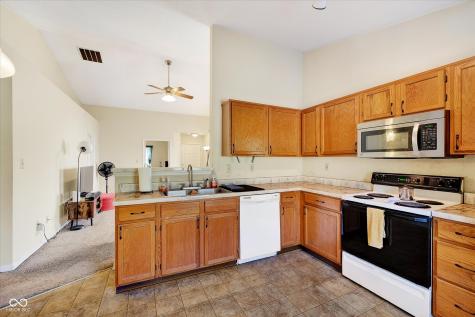 5182 Pin Oak Drive Indianapolis IN 46254