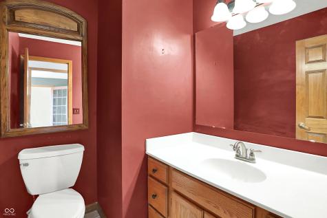 1498 Macintosh Court Avon IN 46123