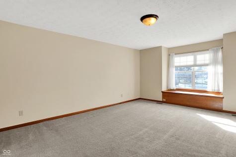 1498 Macintosh Court Avon IN 46123