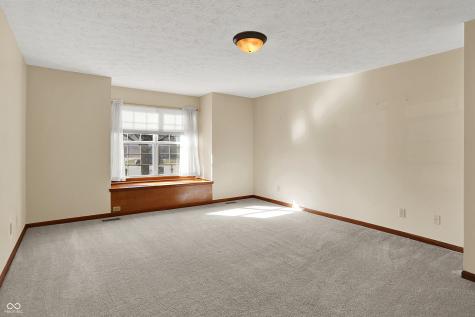1498 Macintosh Court Avon IN 46123