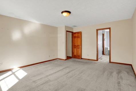 1498 Macintosh Court Avon IN 46123