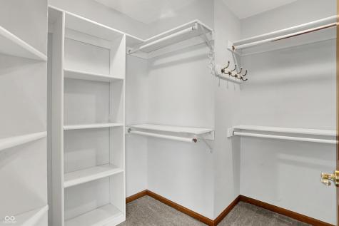1498 Macintosh Court Avon IN 46123