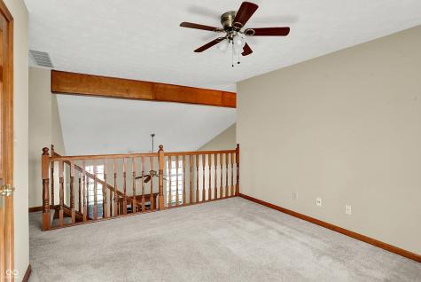 1498 Macintosh Court Avon IN 46123