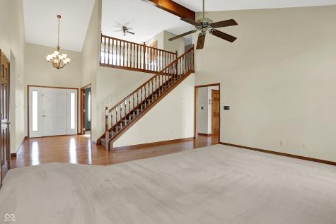 1498 Macintosh Court Avon IN 46123