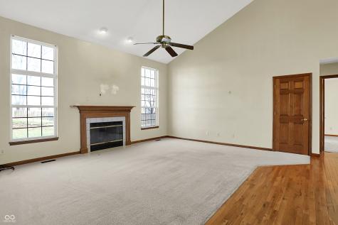 1498 Macintosh Court Avon IN 46123