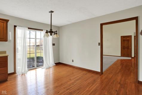 1498 Macintosh Court Avon IN 46123