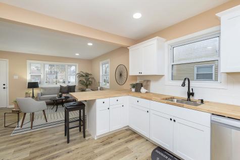 2737 Sangster Avenue Indianapolis IN 46218