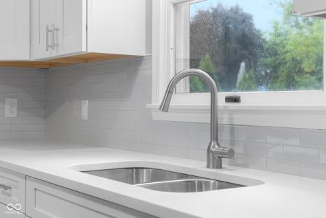 1127 Junco Drive Columbus IN 47203