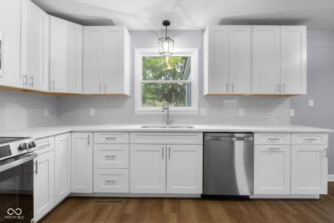 1127 Junco Drive Columbus IN 47203