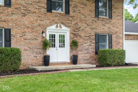 1127 Junco Drive Columbus IN 47203