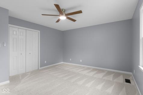 1127 Junco Drive Columbus IN 47203