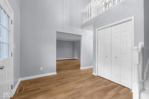 1127 Junco Drive Columbus IN 47203