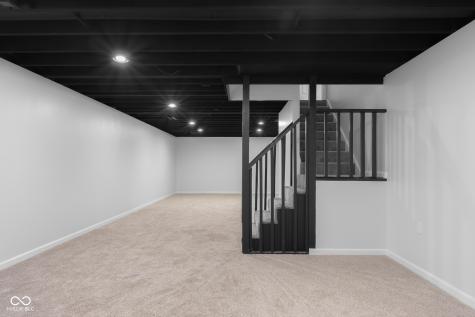 1127 Junco Drive Columbus IN 47203