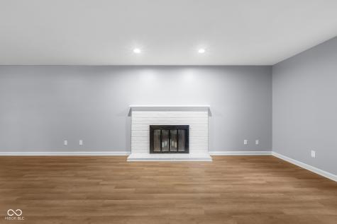 1127 Junco Drive Columbus IN 47203