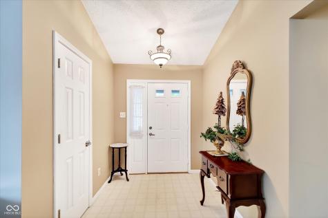 1541 Brook Pointe Drive Indianapolis IN 46234