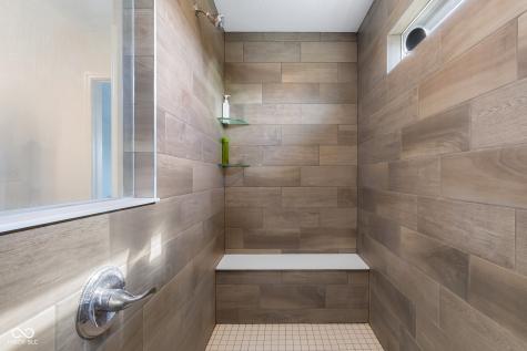 5737 Lauren Lane Columbus IN 47203