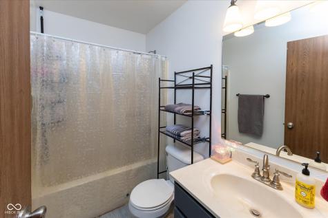 4815 Carlsbad Circle Indianapolis IN 46241