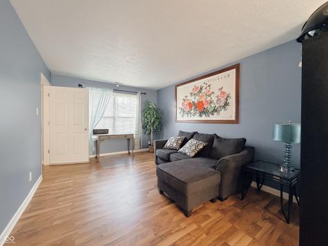 8607 Longspur Court Indianapolis IN 46234