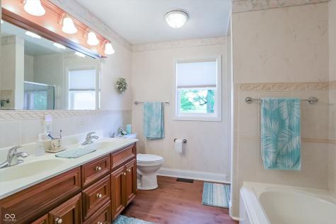 8175 S Mitthoeffer Road Indianapolis IN 46259