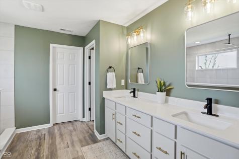 10702 Oak Bend Boulevard Indianapolis IN 46239