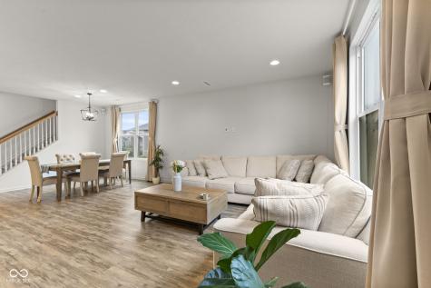 1398 Sarah Way Avon IN 46123