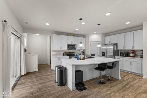 1398 Sarah Way Avon IN 46123