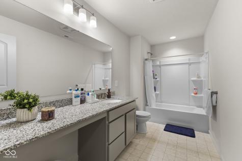 1398 Sarah Way Avon IN 46123