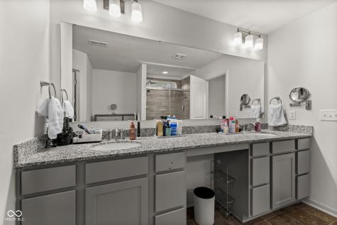 1398 Sarah Way Avon IN 46123