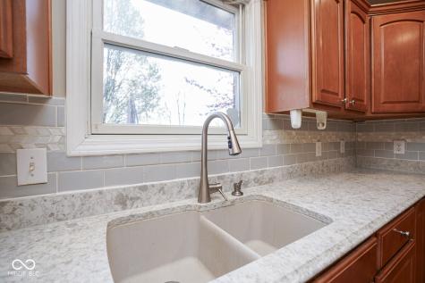 533 Schmitt Road Indianapolis IN 46239