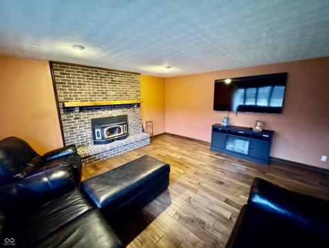 1964 N State Road 47 Crawfordsville IN 47933