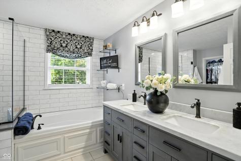 682 Shannon Court Noblesville IN 46062