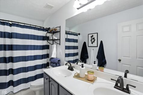 682 Shannon Court Noblesville IN 46062