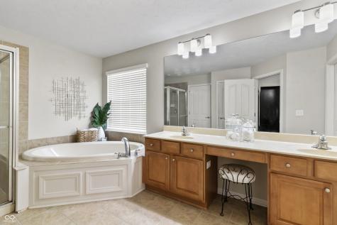 12419 Brandamore Lane Fishers IN 46037