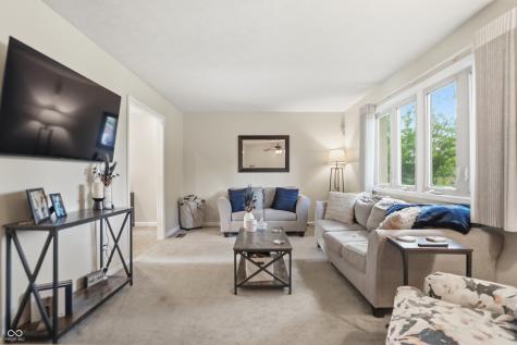 729 Colonial Way Greenwood IN 46142