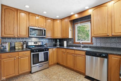 729 Colonial Way Greenwood IN 46142