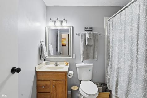 729 Colonial Way Greenwood IN 46142