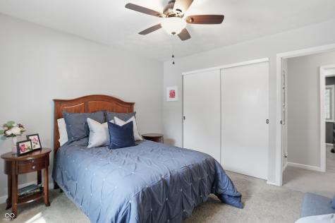 729 Colonial Way Greenwood IN 46142