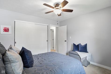729 Colonial Way Greenwood IN 46142