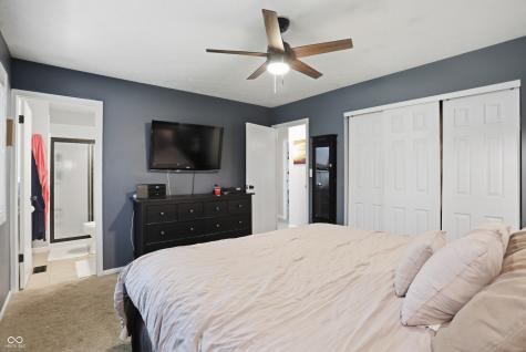 729 Colonial Way Greenwood IN 46142