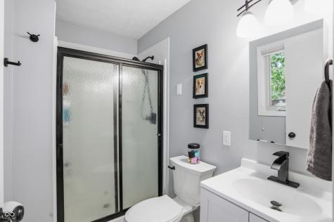 729 Colonial Way Greenwood IN 46142