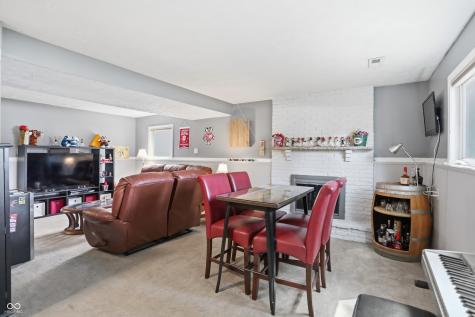 729 Colonial Way Greenwood IN 46142