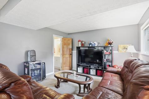 729 Colonial Way Greenwood IN 46142