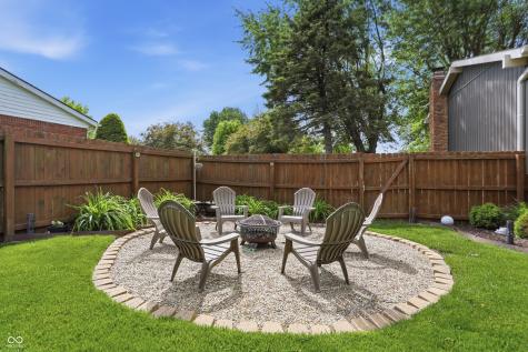729 Colonial Way Greenwood IN 46142