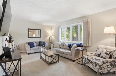 729 Colonial Way Greenwood IN 46142