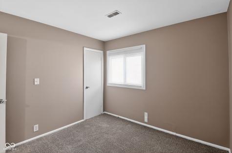 7233 E 34th Place Indianapolis IN 46226