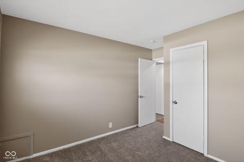 7233 E 34th Place Indianapolis IN 46226
