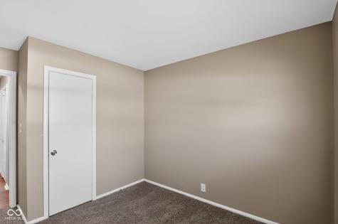 7233 E 34th Place Indianapolis IN 46226